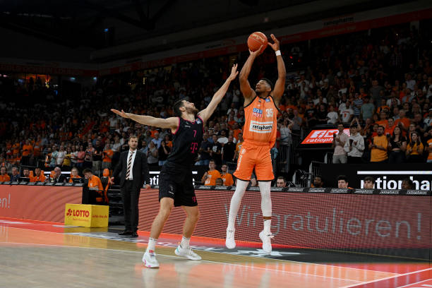 纷纷投入巨 纷纷投入巨