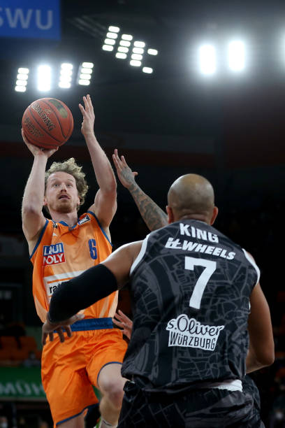 的篮板争夺 的篮板争夺